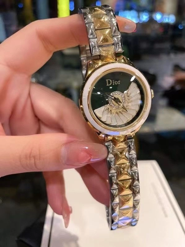 Minimalist CHRISTIAN DIOR Watches 182079