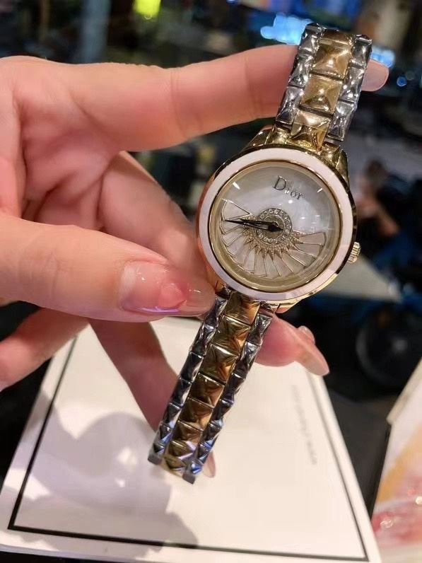Minimalist CHRISTIAN DIOR Watches 182079