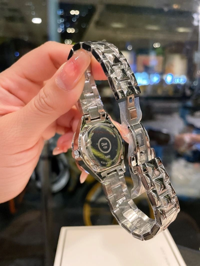 CHRISTIAN DIOR Watches Fashionable 182077