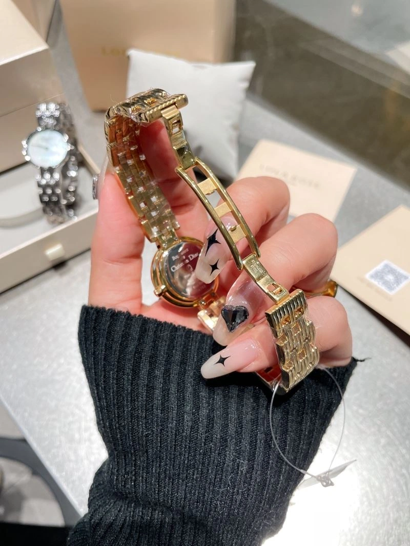 CHRISTIAN DIOR Watches Attractive 182048