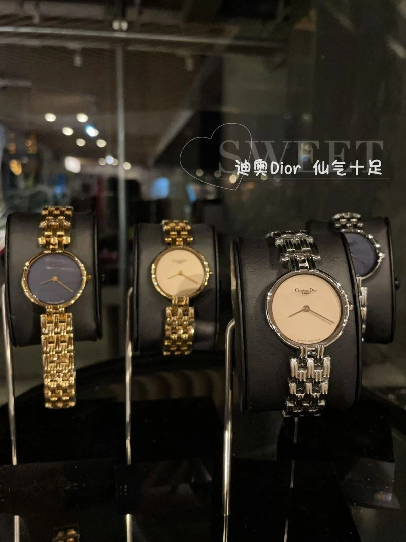 Durable CHRISTIAN DIOR Watches 182026