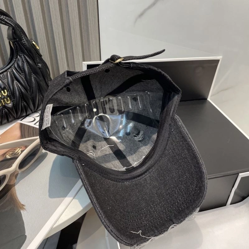 Lightweight Calvin Klein Caps 260479