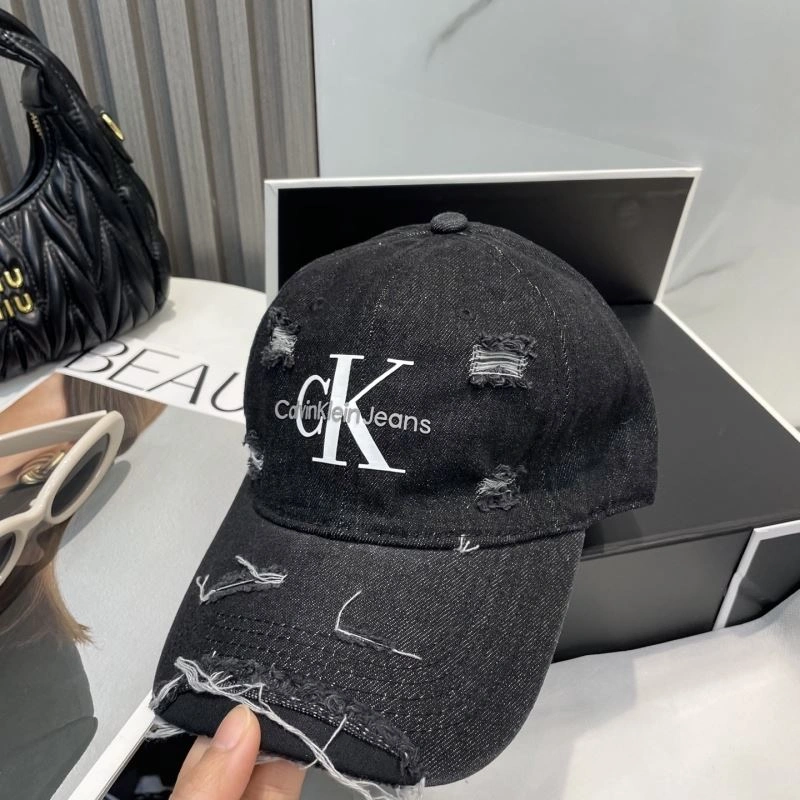 Lightweight Calvin Klein Caps 260479