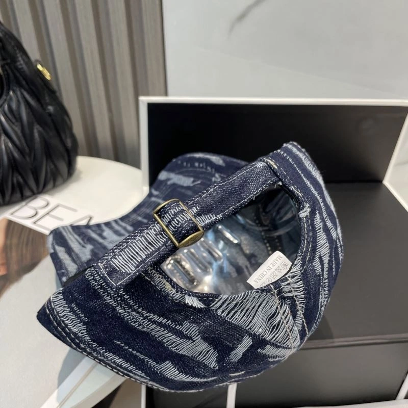 Unique Calvin Klein Caps 260469
