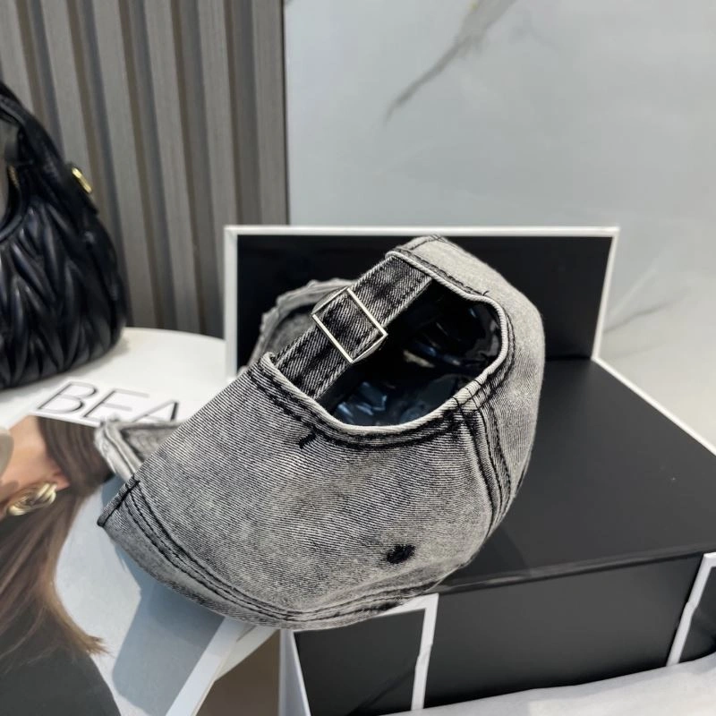 UrbanChic Calvin Klein Caps 260464