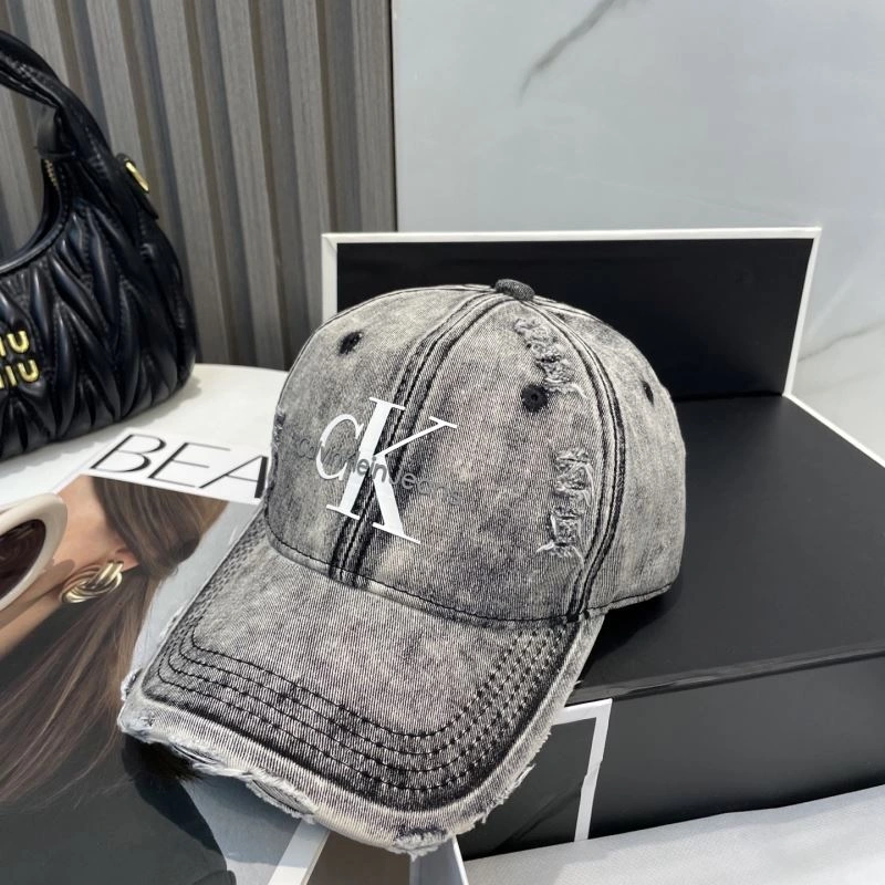 UrbanChic Calvin Klein Caps 260464