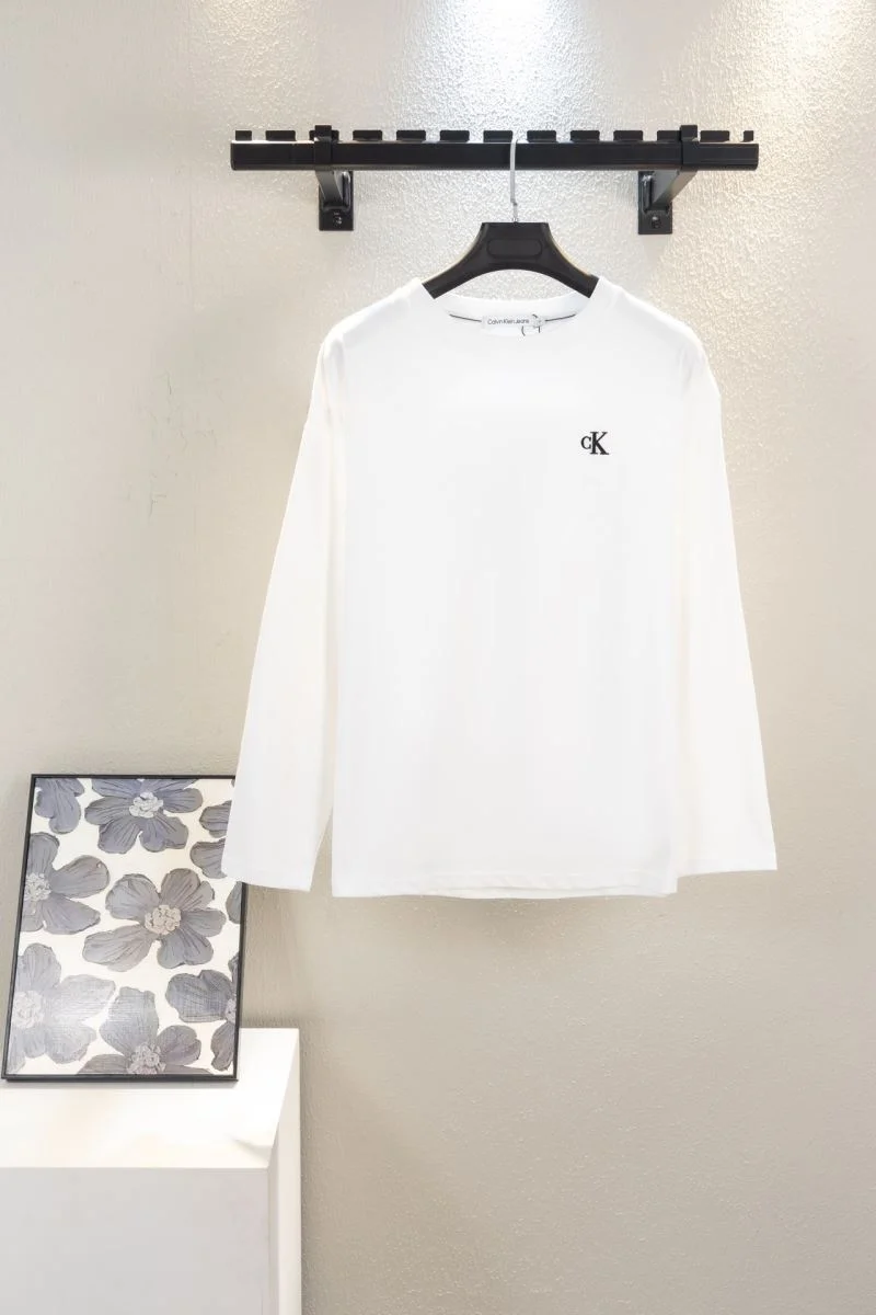 Calvin Klein T-Shirts ModernLook 163794