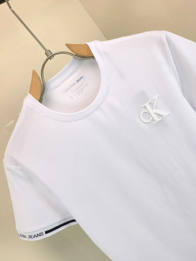 Bright Calvin Klein T-Shirts 163009