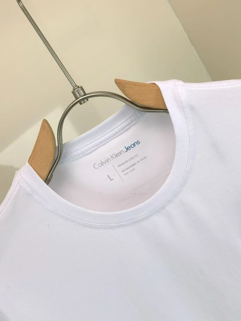 Bright Calvin Klein T-Shirts 163009