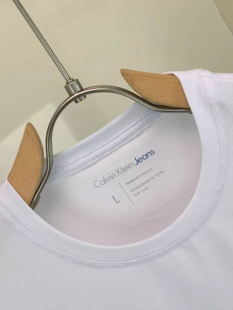 Bright Calvin Klein T-Shirts 163009