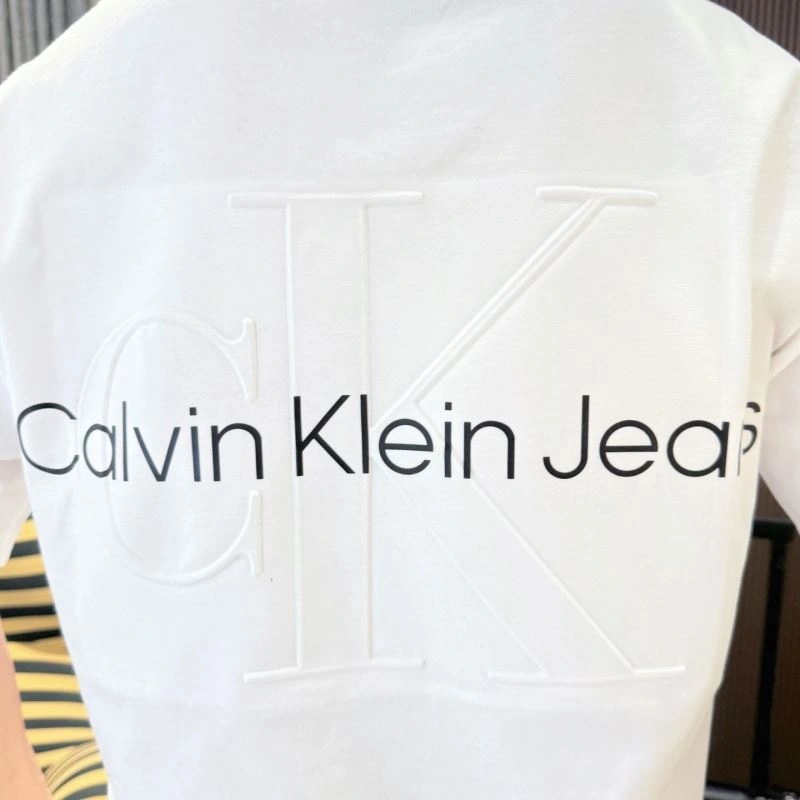 WellDesigned Calvin Klein T-Shirts 158614
