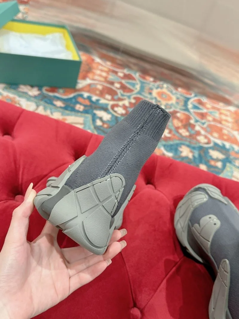 Lightweight Camper Shoes 8274