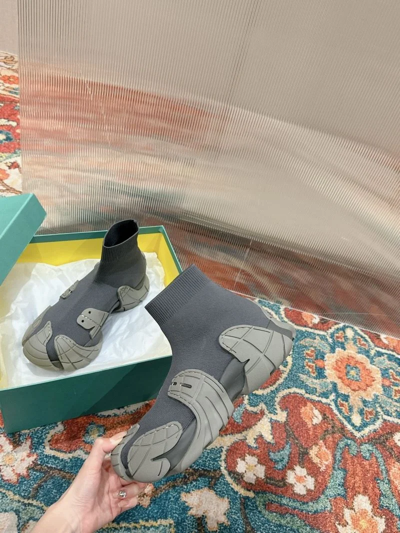 Lightweight Camper Shoes 8274