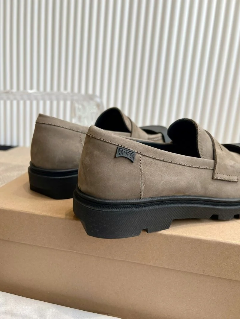 Versatile Camper Shoes 8256
