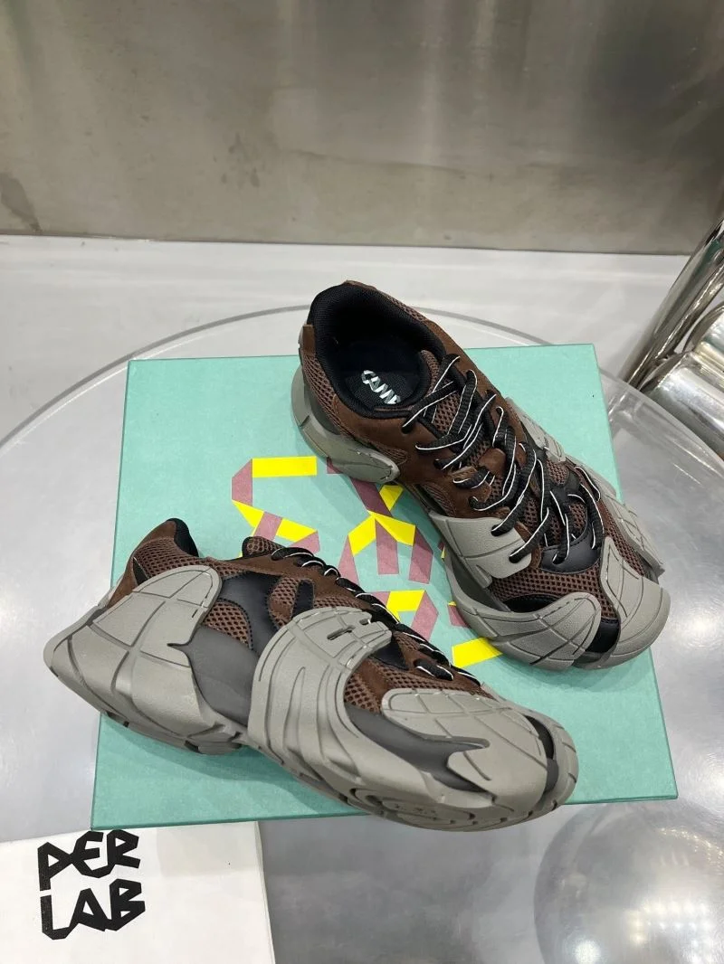 Lightweight Camper Shoes 6744
