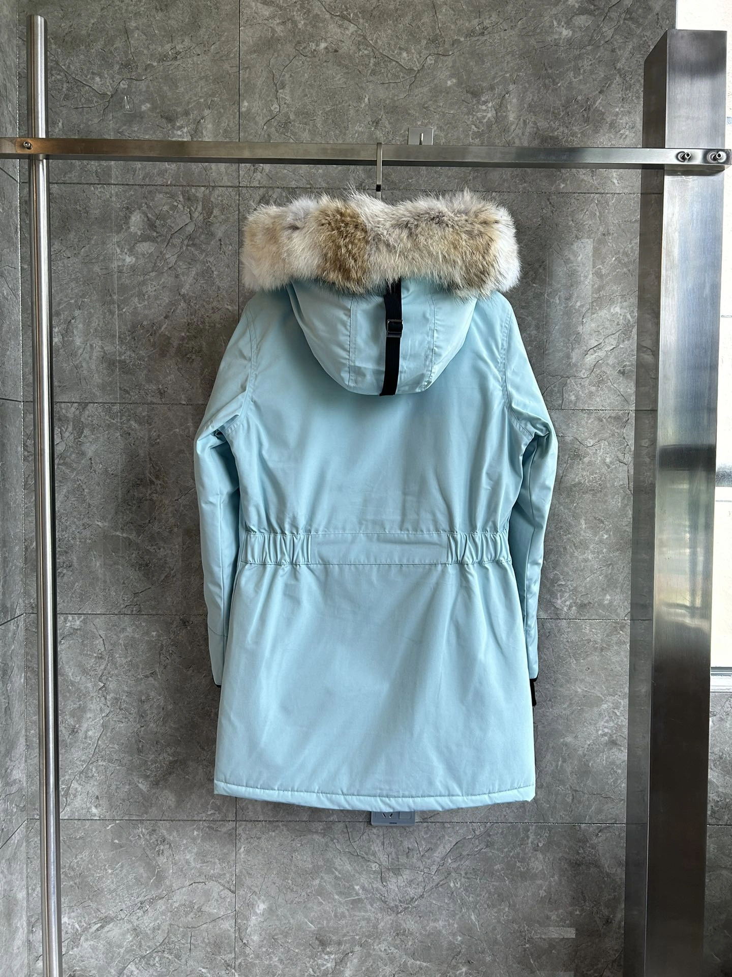 Canada Goose Down Jackets Chic 106665