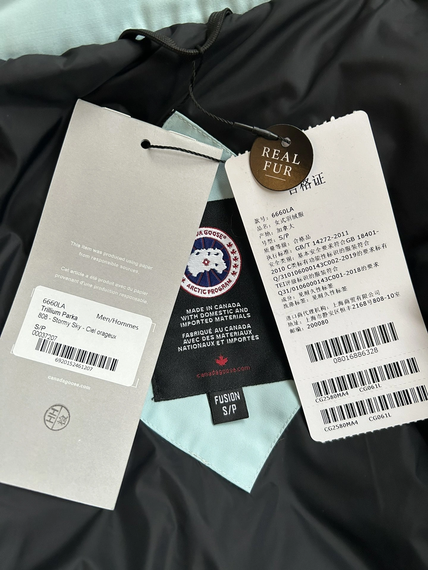 Canada Goose Down Jackets Chic 106665