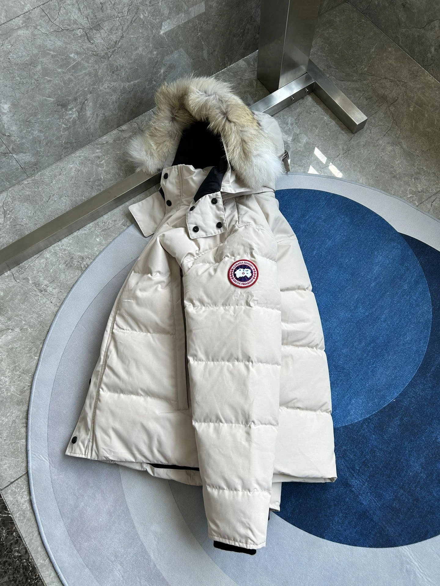 Canada Goose Down Jackets Soft 106625