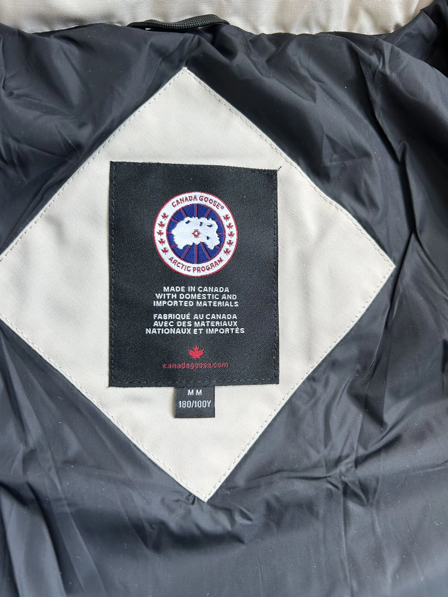 Canada Goose Down Jackets Soft 106625