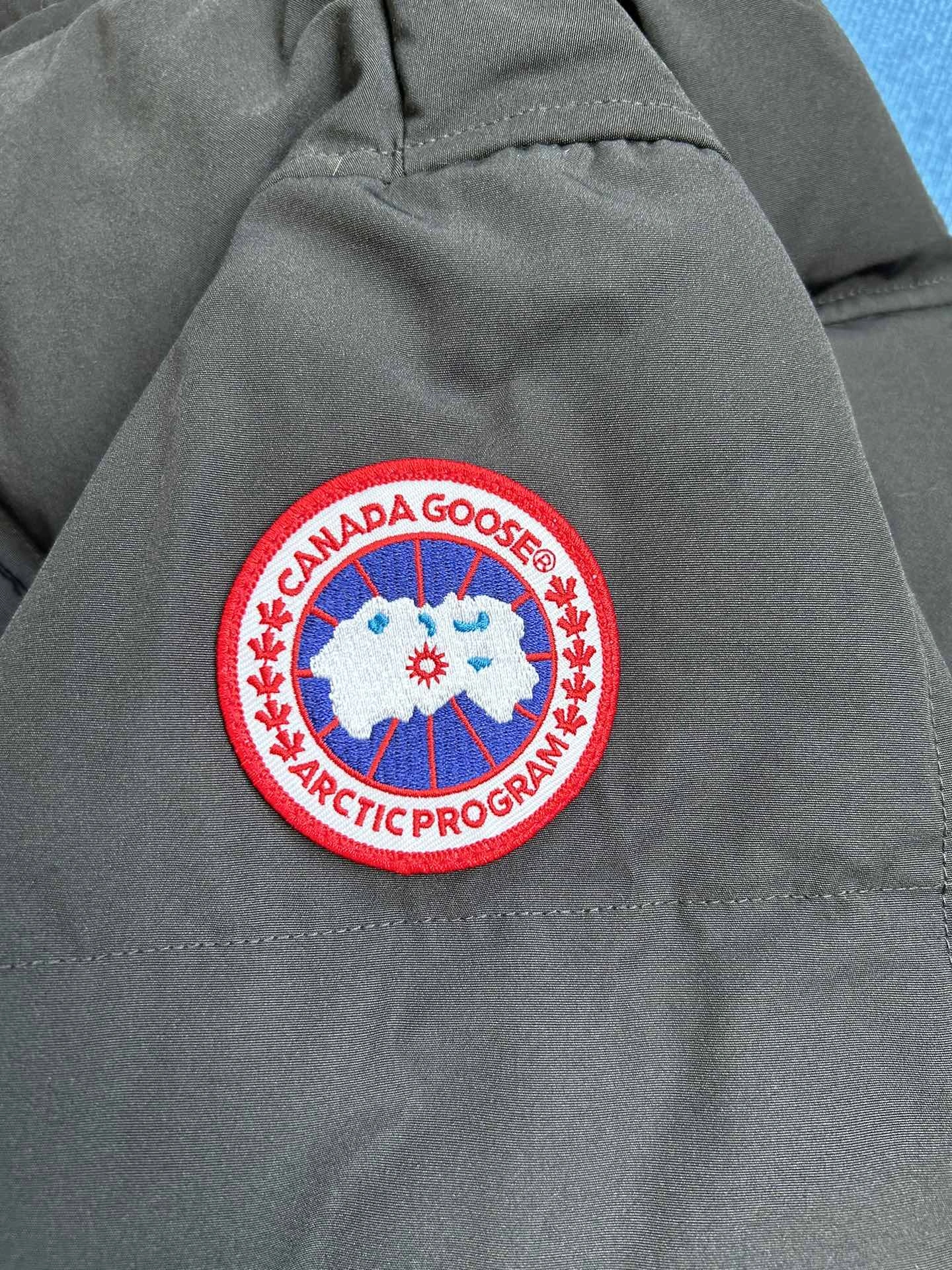 Canada Goose Down Jackets DailyWear 106639