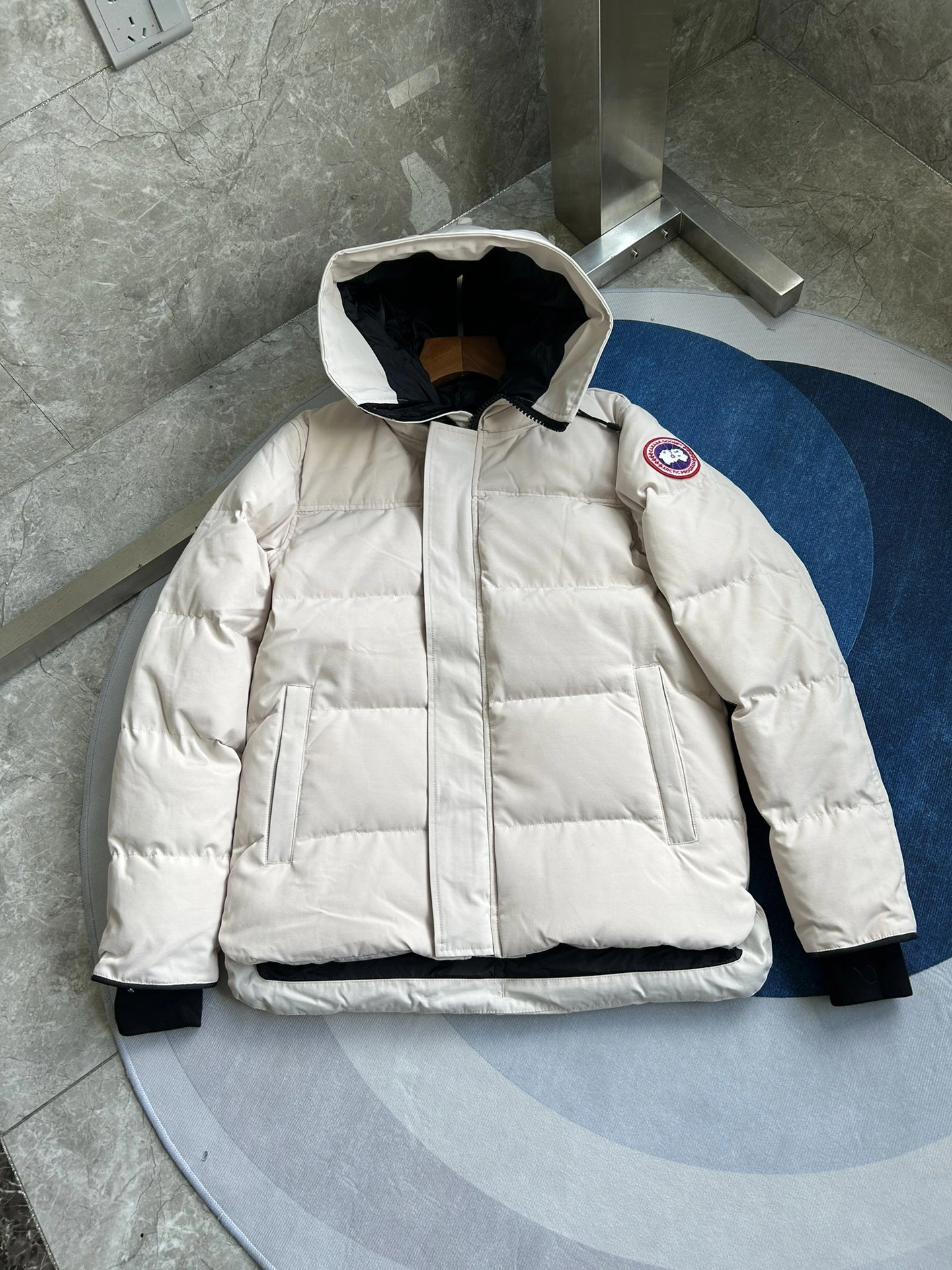 Canada Goose Down Jackets Compact 106600
