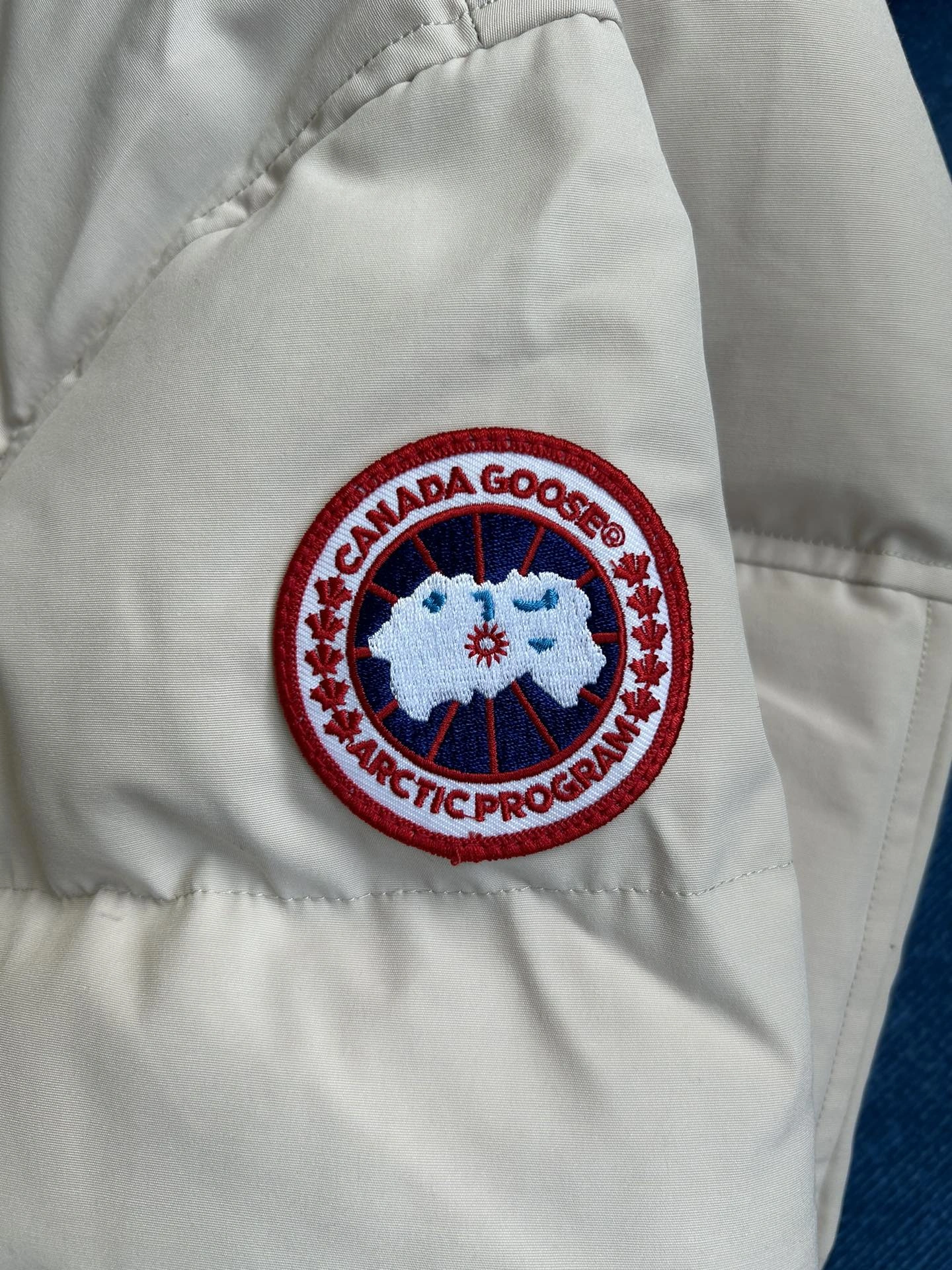 Canada Goose Down Jackets Compact 106600