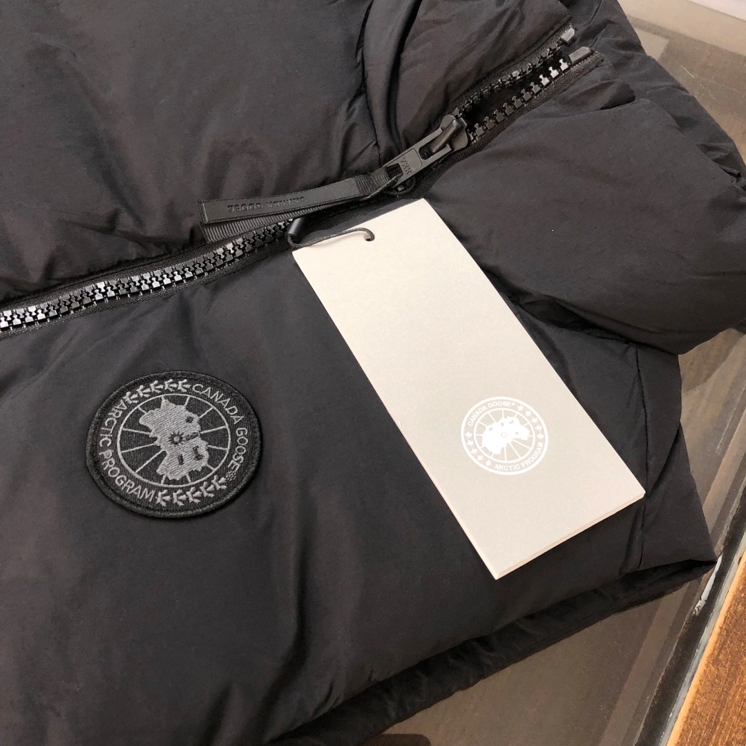 Canada Goose Down Jackets Comfortable 106596