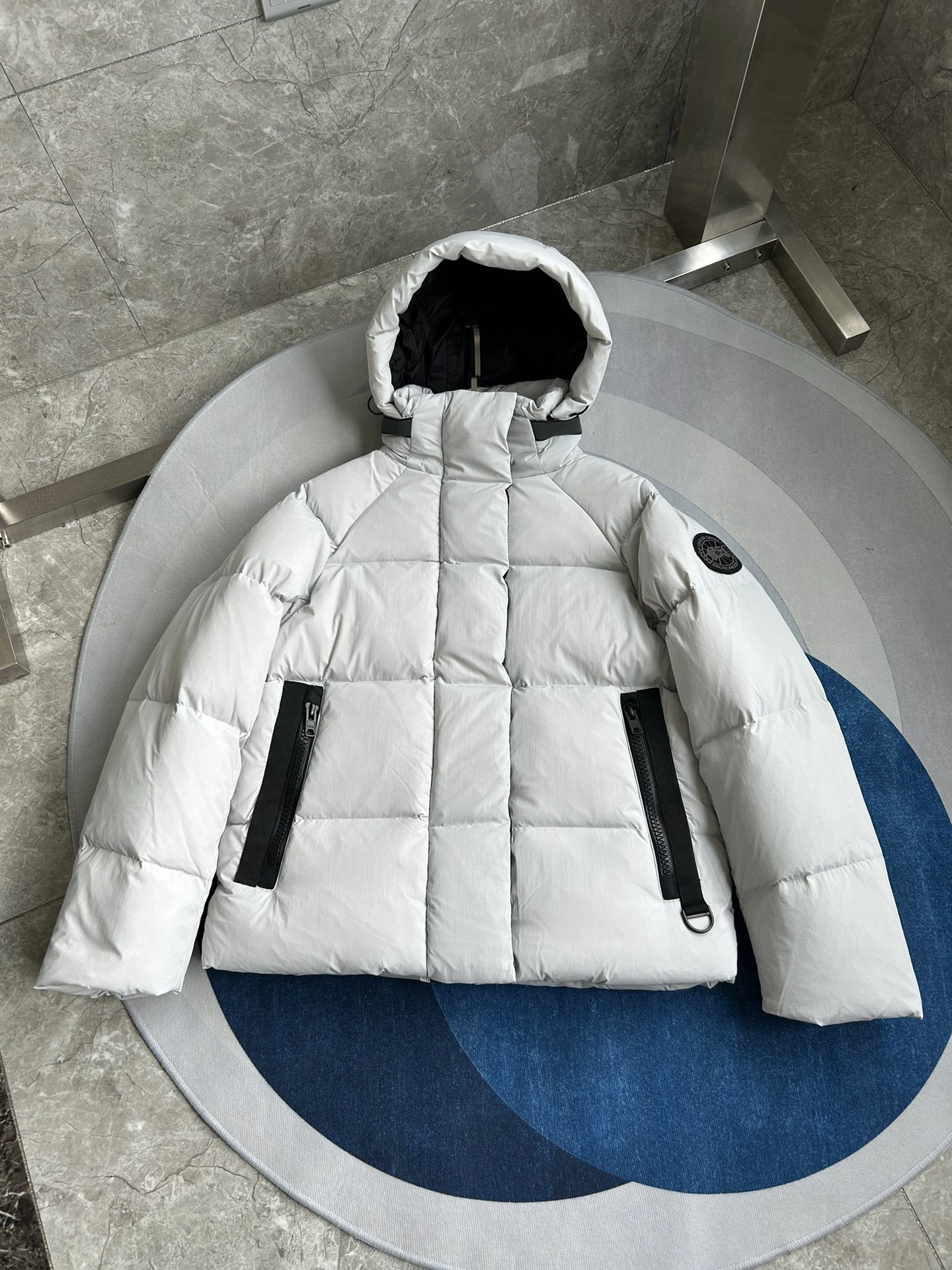 Canada Goose Down Jackets Youthful 106592