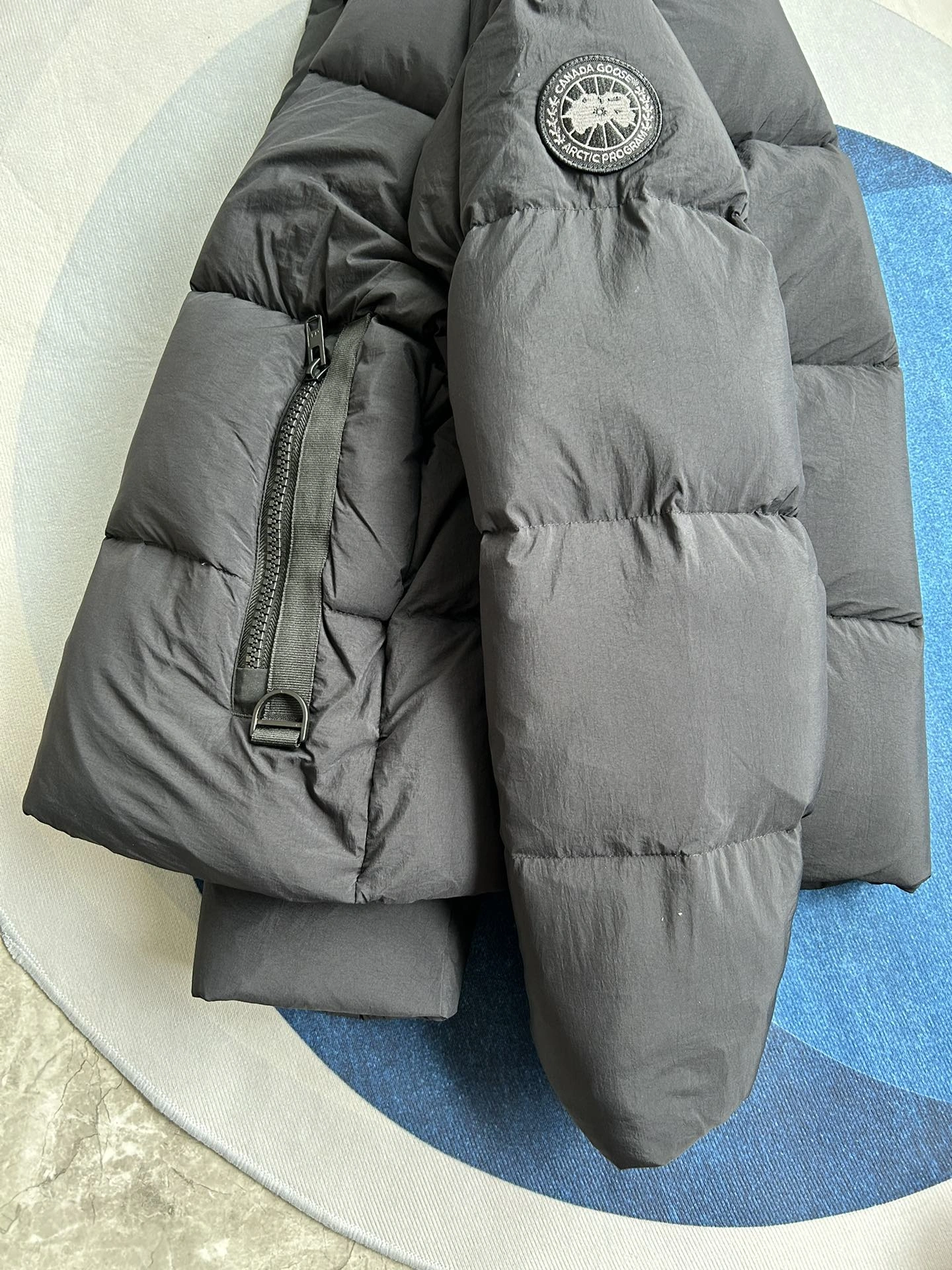 Canada Goose Down Jackets Chic 106594