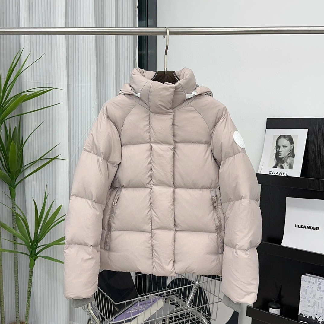 Canada Goose Down Jackets Comfortable 106576