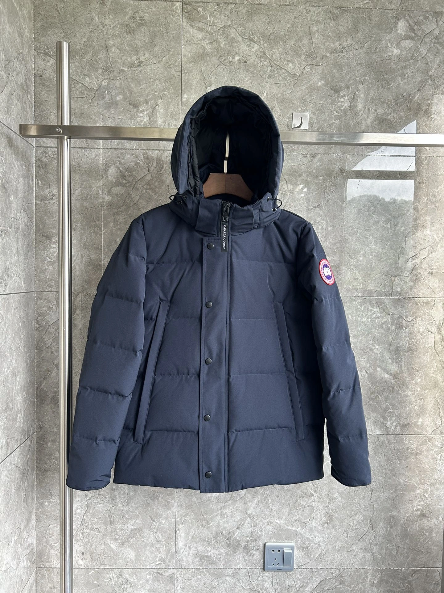 Canada Goose Down Jackets Chic 106597