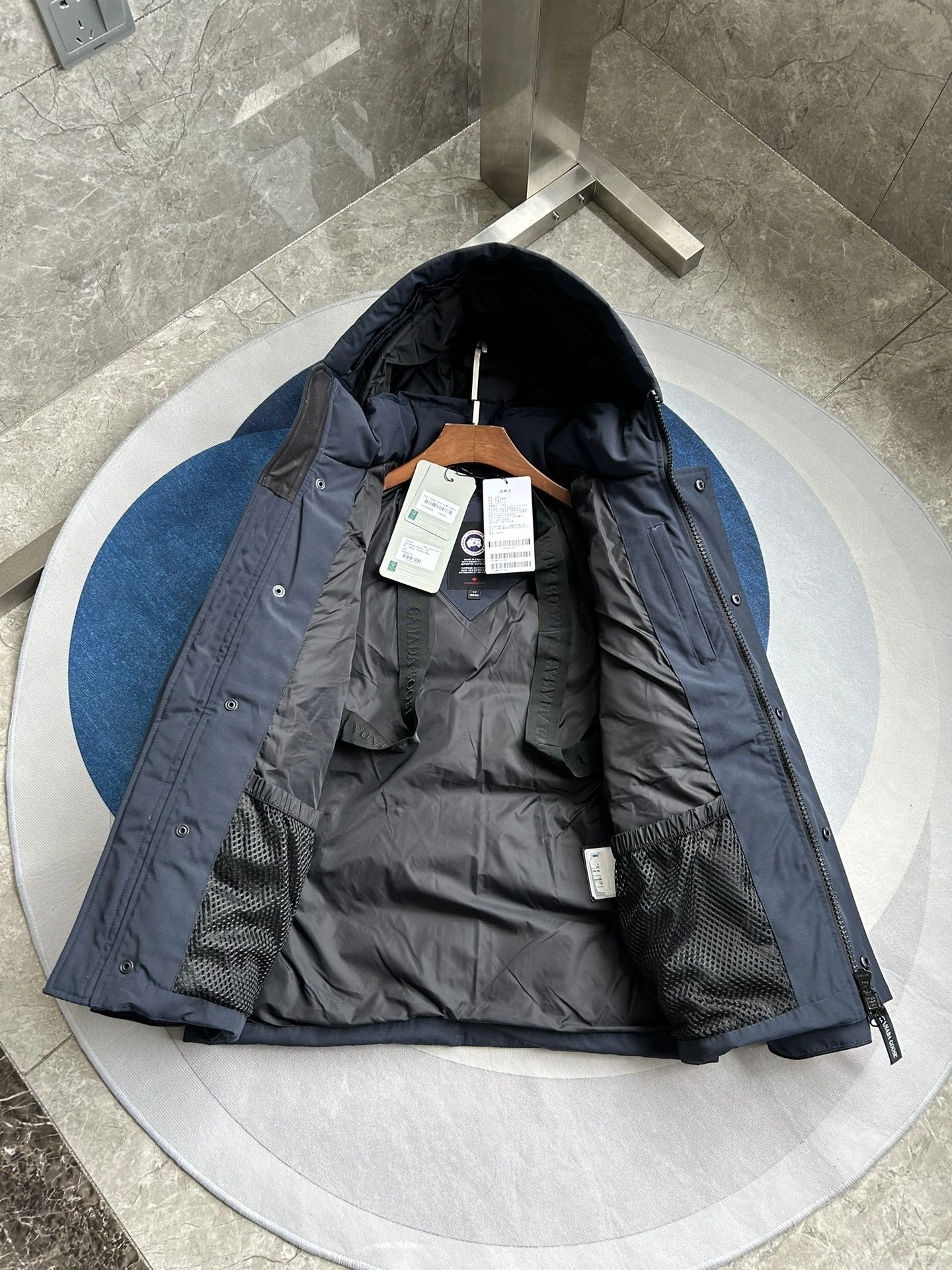 Canada Goose Down Jackets Chic 106597