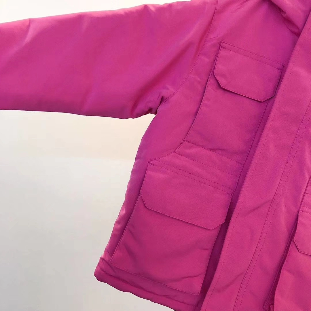 Canada Goose Down Jackets Sleek 106588