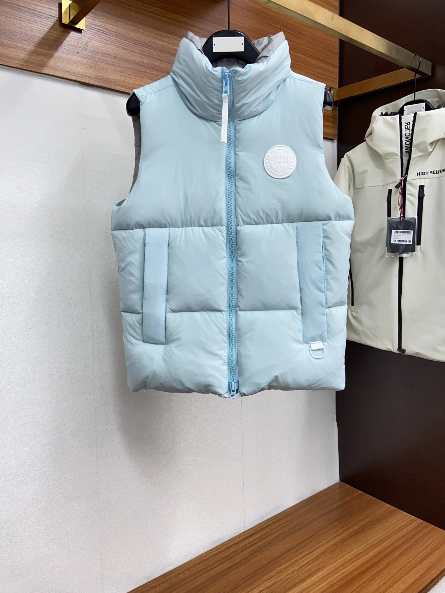 Canada Goose Down Jackets Versatile 106544