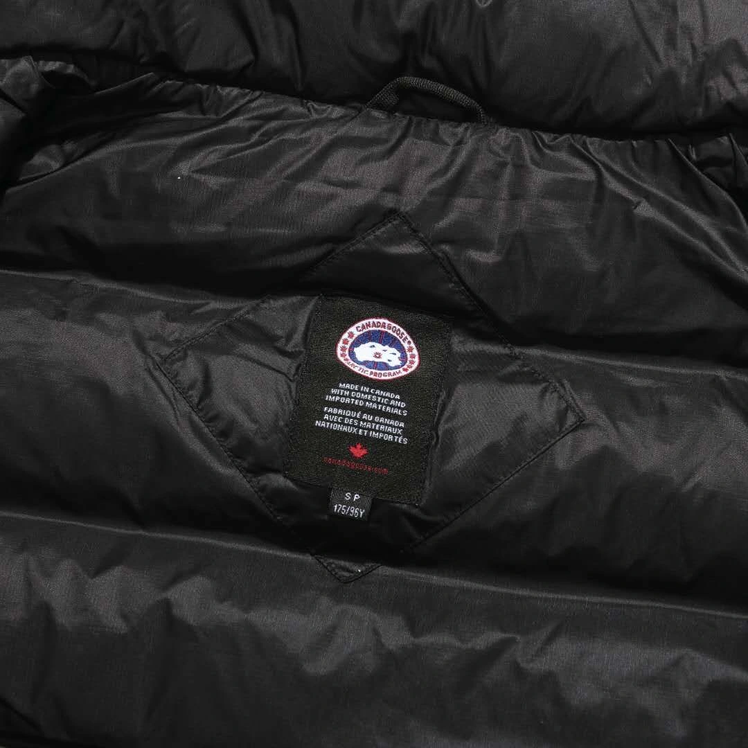 Canada Goose Down Jackets Fashionable 106532