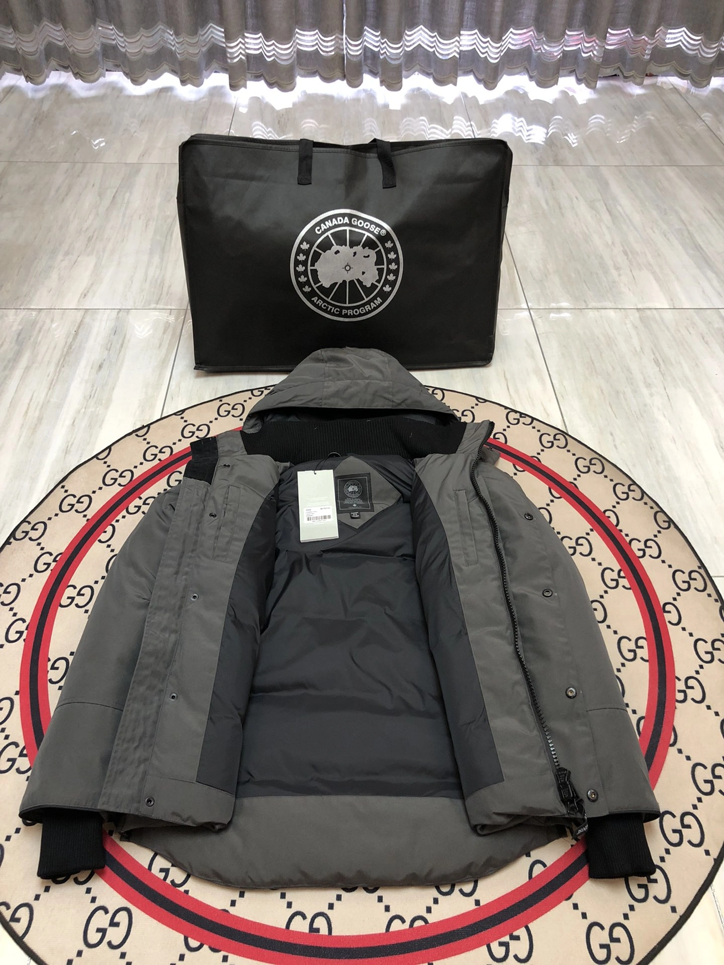 Canada Goose Down Jackets Classic 106446