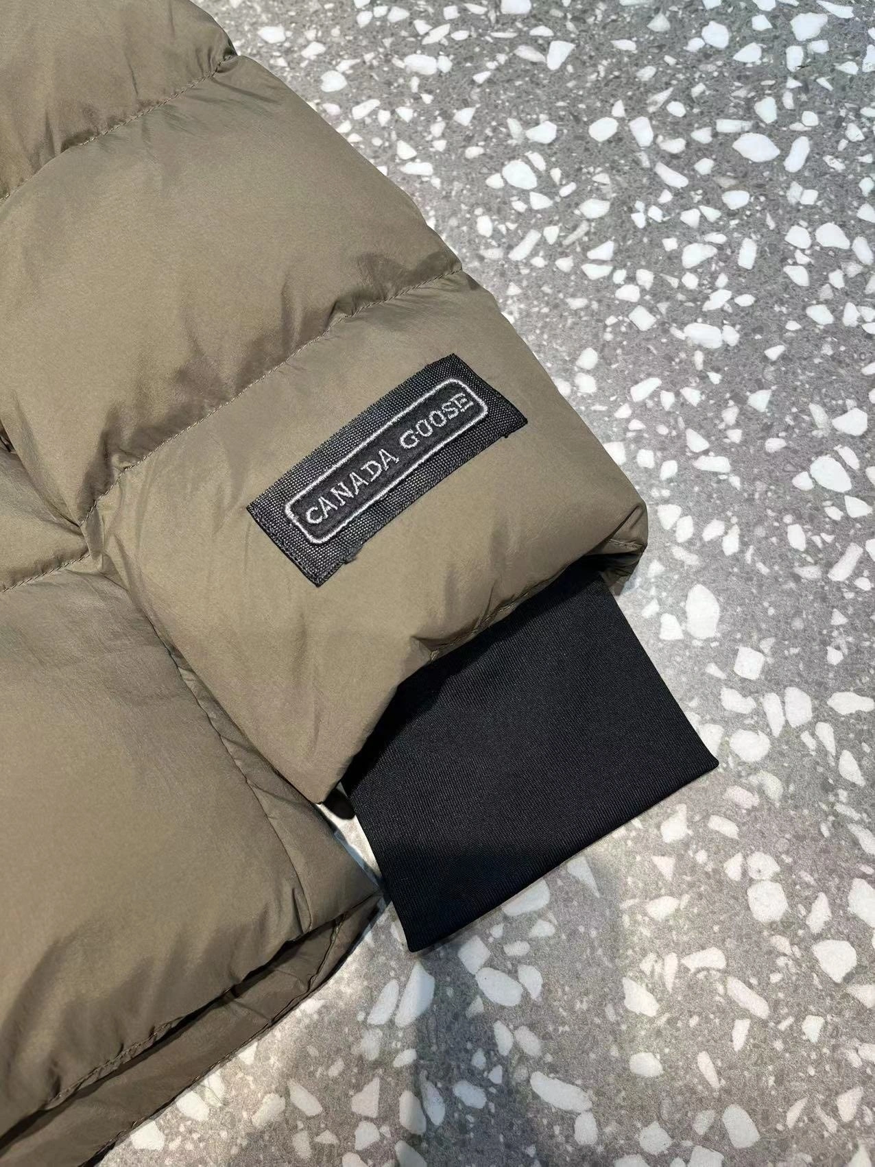 Canada Goose Down Jackets Modern 106467