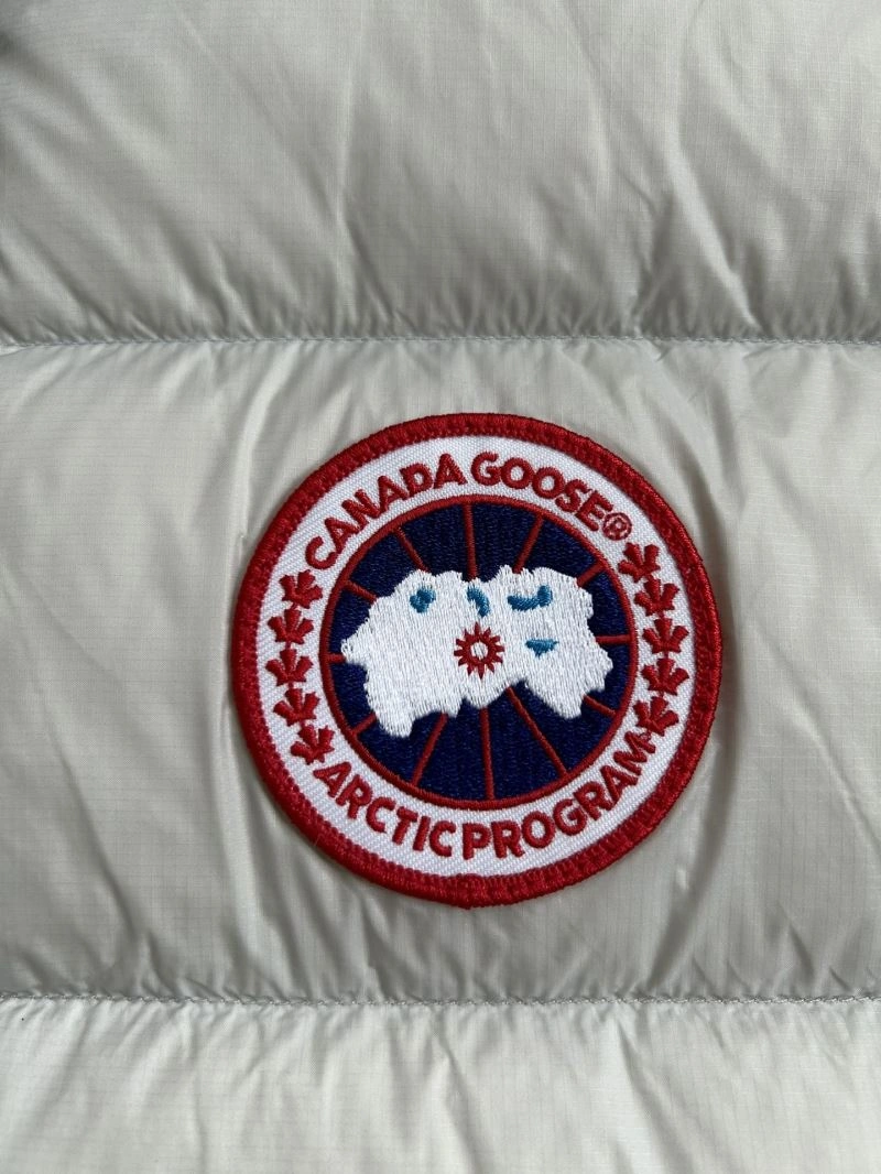 Canada Goose Down Jackets EasyMatch 106355