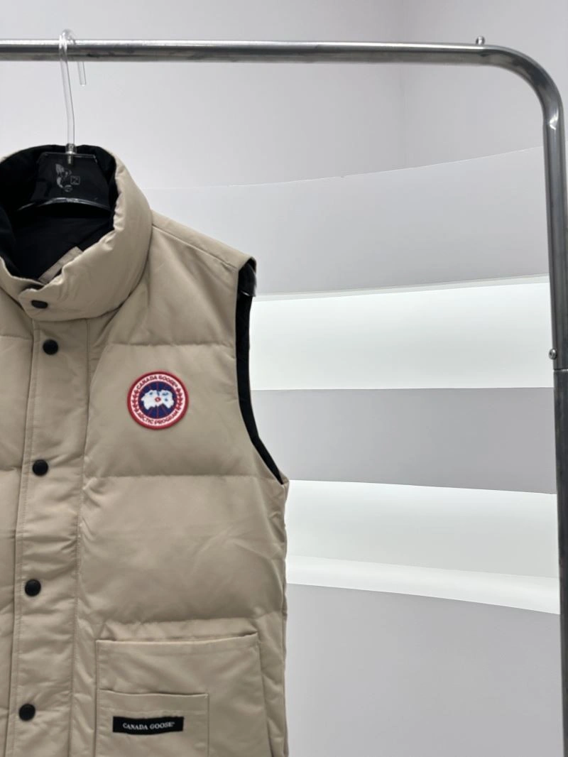 Canada Goose Down Jackets Bold 106393