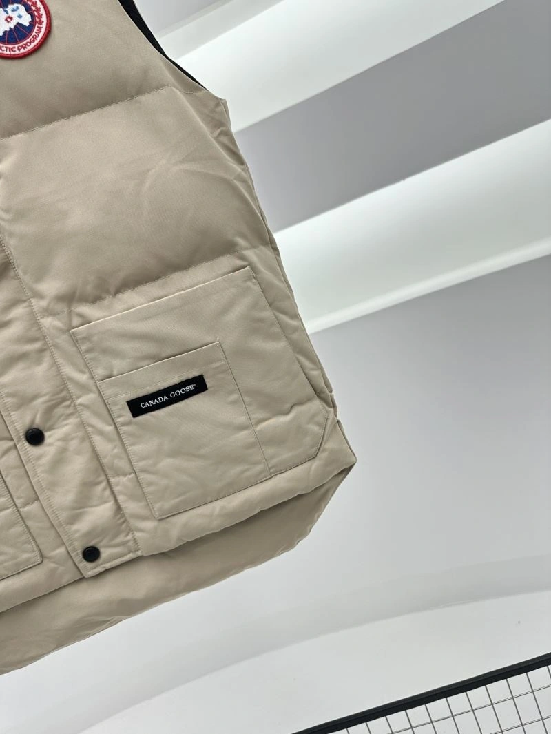 Canada Goose Down Jackets Bold 106393