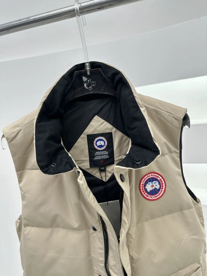 Canada Goose Down Jackets Bold 106393