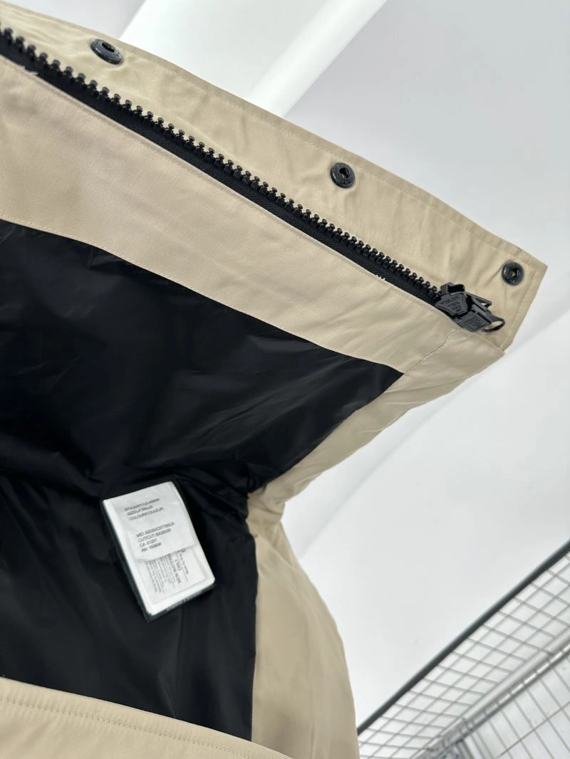 Canada Goose Down Jackets Bold 106393