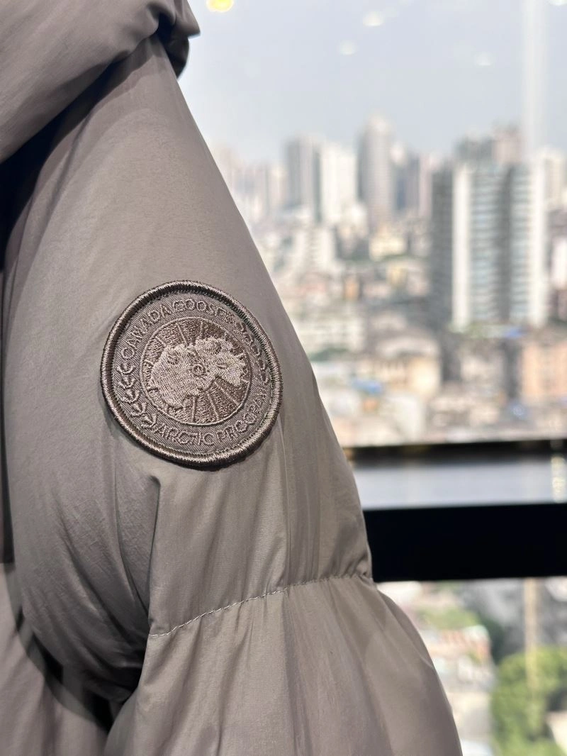 Canada Goose Down Jackets Sporty 106311
