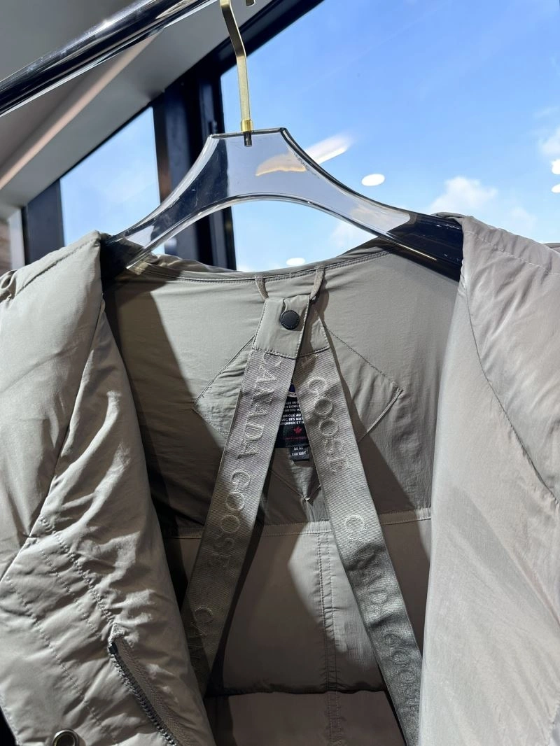 Canada Goose Down Jackets Sporty 106311