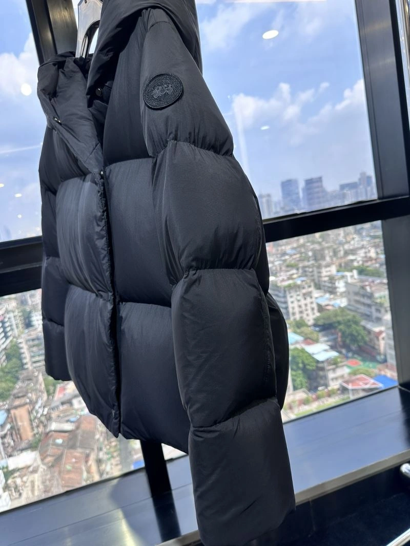 Canada Goose Down Jackets Durable 106310