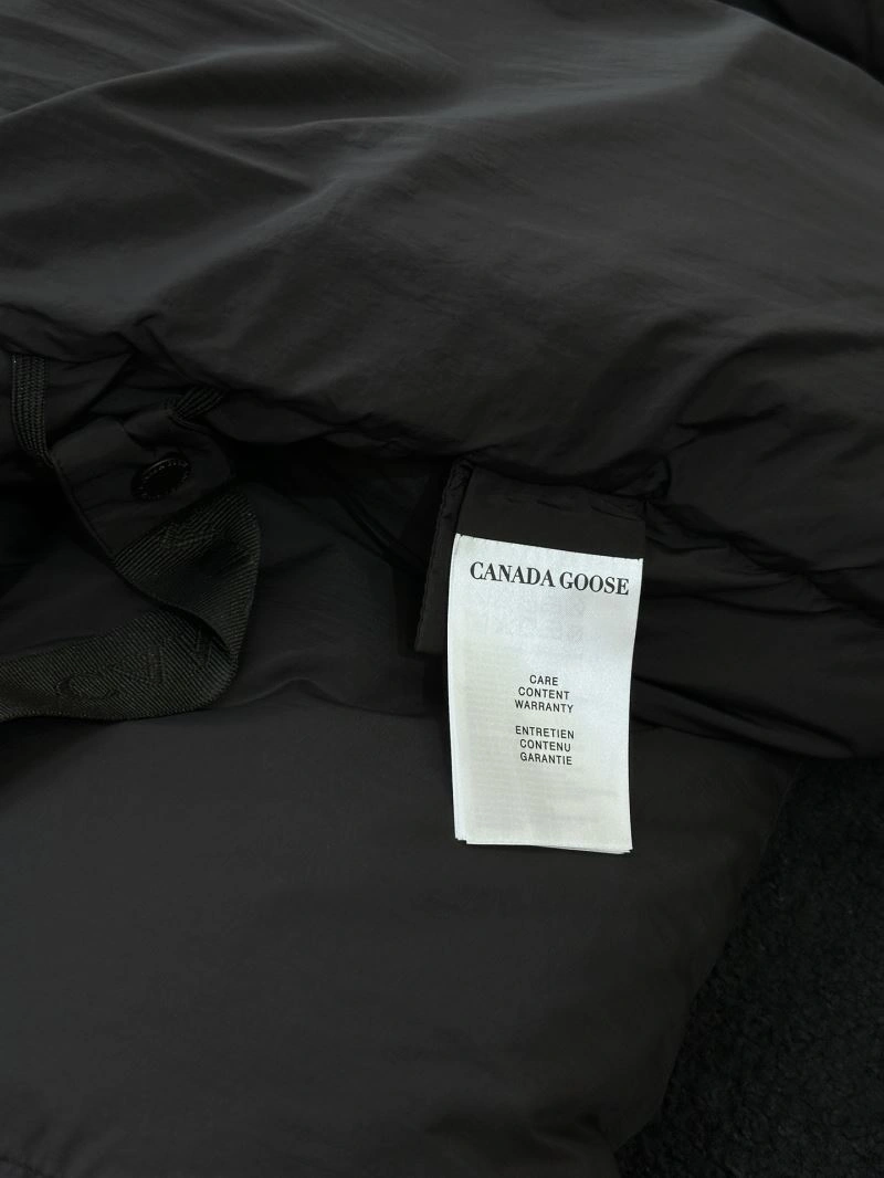 Canada Goose Down Jackets Durable 106310
