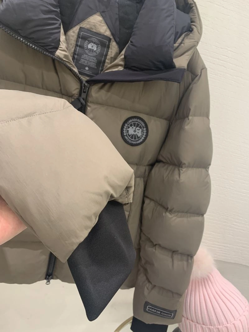 Canada Goose Down Jackets Functional 106334