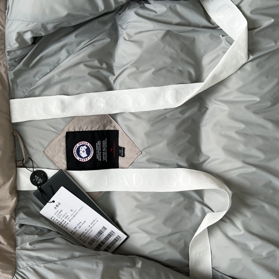 Comfortable Canada Goose Down Jackets 106378