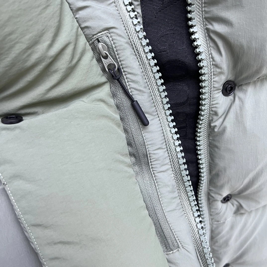 Canada Goose Down Jackets Lightweight 106376