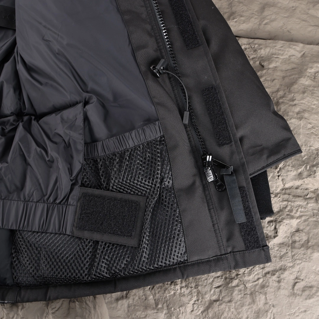 Canada Goose Down Jackets Original 106351